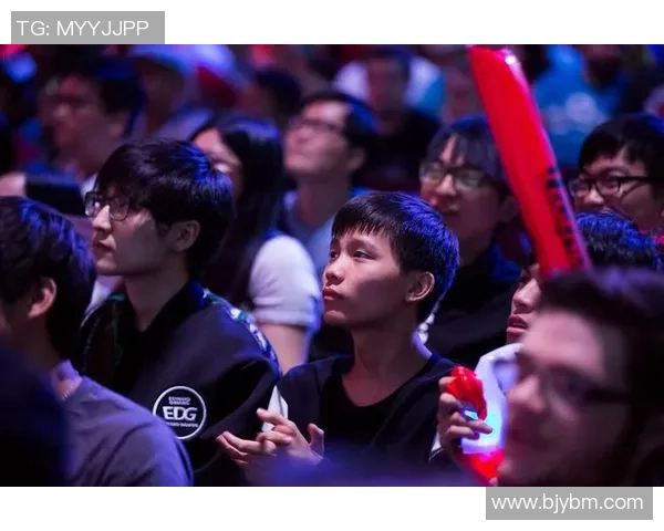 李丽专访：从新手到职业选手的英雄联盟成长之路回顾