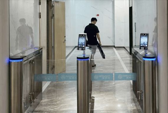 88858cc永利集团从企业到校园：人脸辨认门禁考勤一体机的使用不止于此